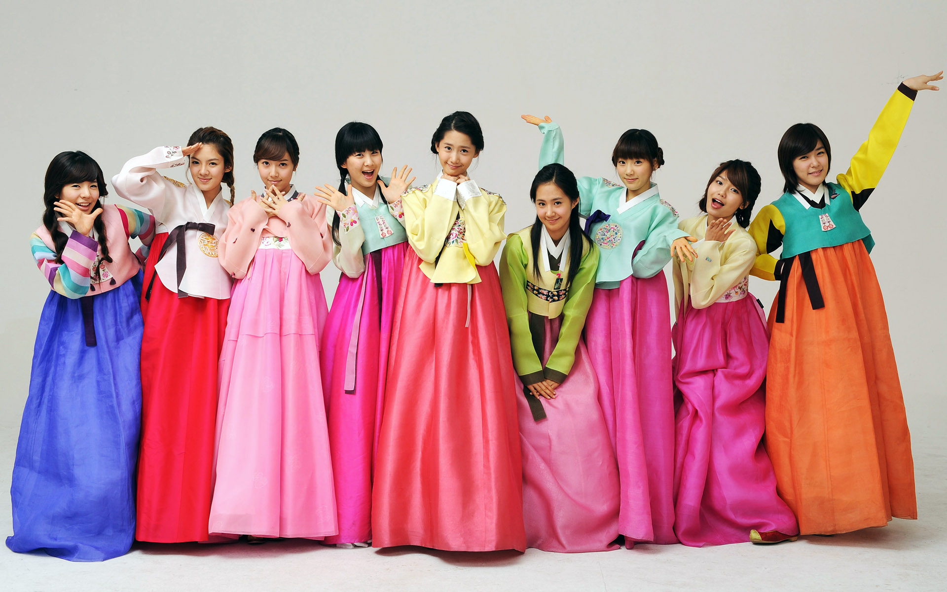 歴史の時代によって変化する韓国の民族衣装 髪型や帽子にも注目 K